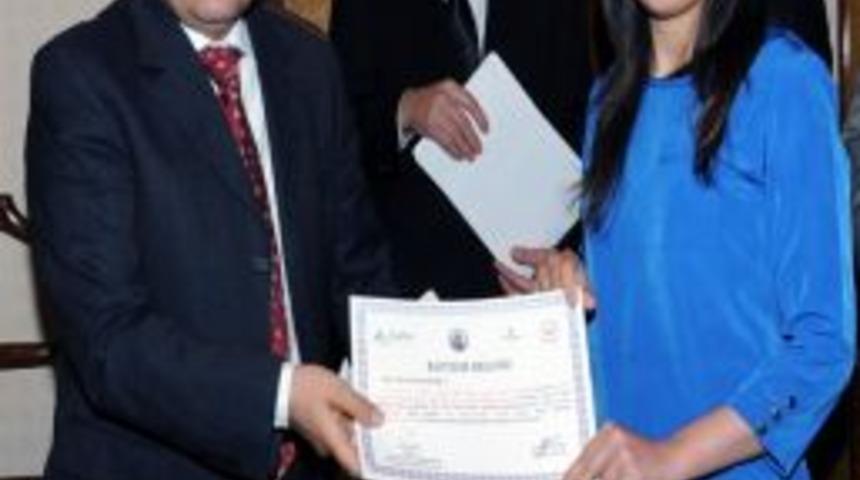 Otuz Personel Sertirifakalarını Aldı