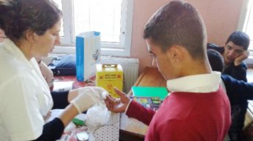 &Ccedil;atom&rsquo;dan 2 Bin &Ouml;ğrenciye Diyabet Testi