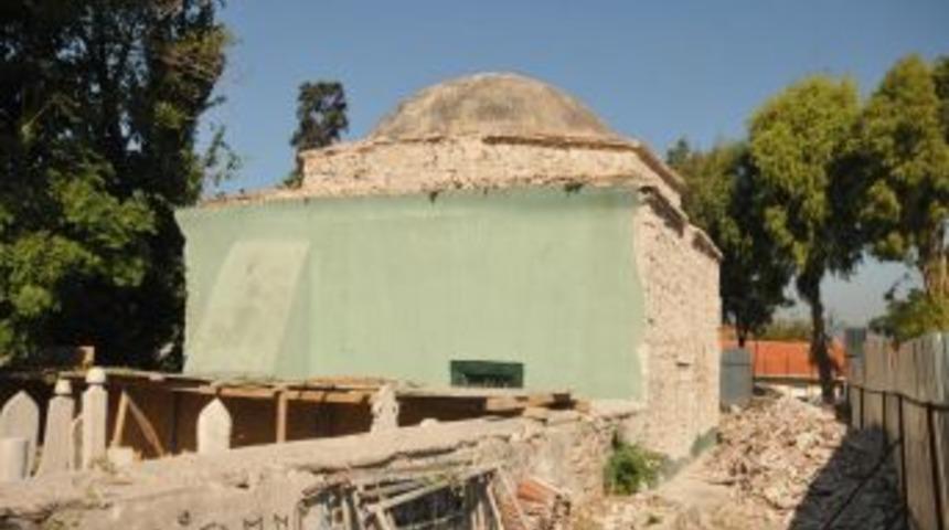 Emir Sultan T&uuml;rbesi'nin Restorasyon &Ccedil;alışmaları 10. Yılında Tamamlanacak