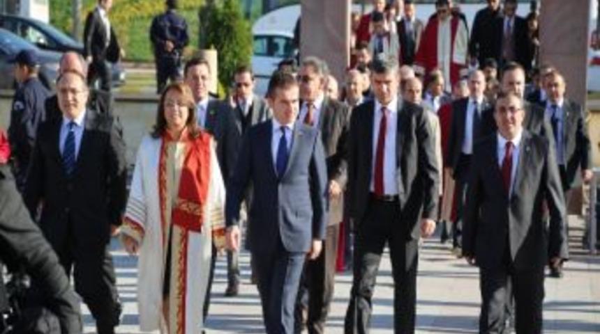Gen&ccedil;lik Ve Spor Bakanı Suat Kılı&ccedil; Nevşehir &Uuml;niversitesi Akademik A&ccedil;ılış Yılı T&ouml;renine Katıldı