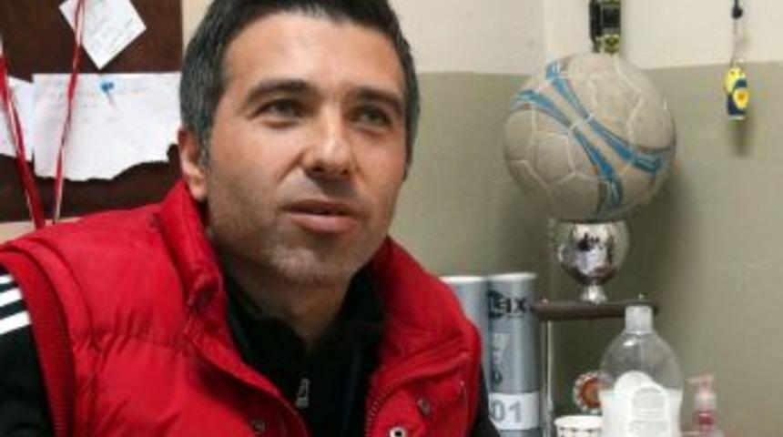 Fener'i Eleyen Gol&uuml; Atan Ateş: Fenerbah&ccedil;eliyim Ama G&ouml;nl&uuml;m Pendik'ten Yana