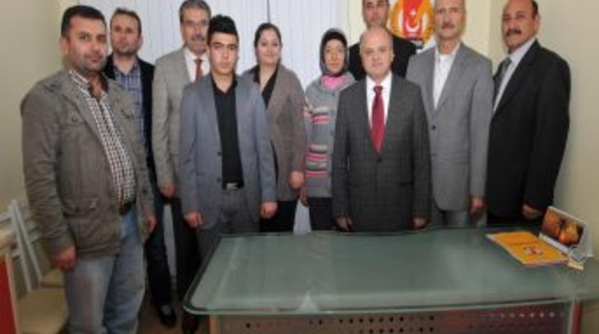 Vali &Ccedil;akacak, Gazeteciler Cemiyeti'ni Ziyaret Etti
