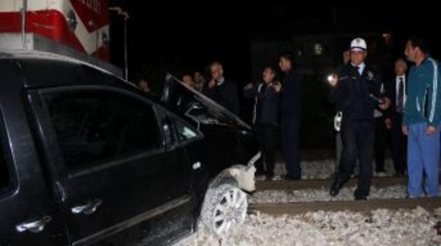Hemzemin Ge&ccedil;ide Tersten Giren Ara&ccedil; Trenle &Ccedil;arpıştı