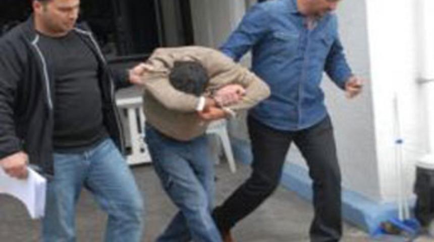 Kız &ouml;ğrencilere taciz