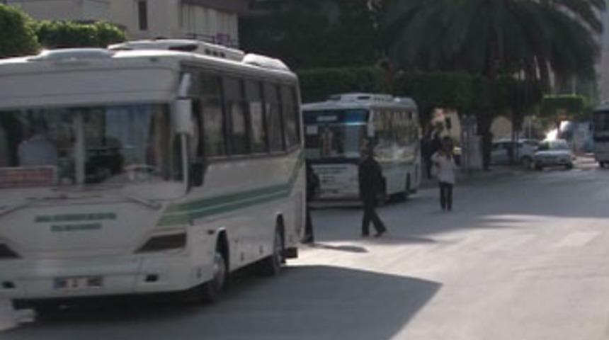 Dolmuşta mast&uuml;rbasyon yaparken yakalandı