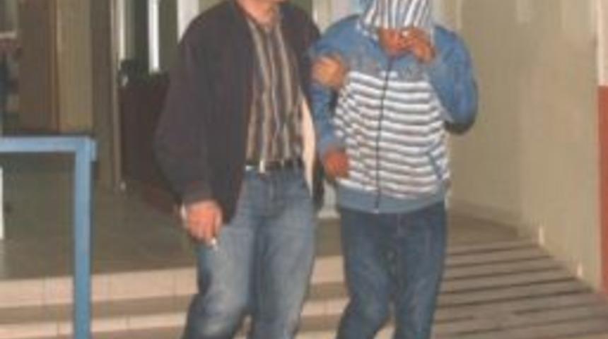 Su&ccedil;unu İtiraf Ettiği Kişi Komiser &Ccedil;ıkınca Yakayı Ele Verdi