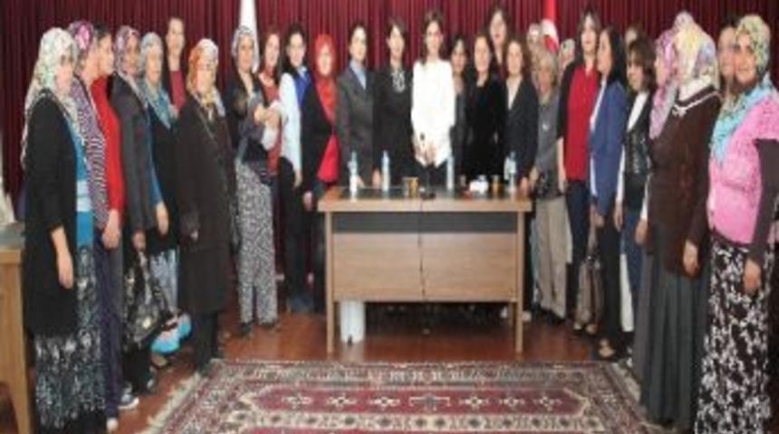 Ak Kadınlar D&ouml;şemealtı&rsquo;nda Toplandı