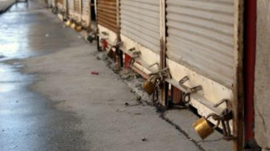 Y&uuml;ksekova'da Kepenkler A&ccedil;ılmadı