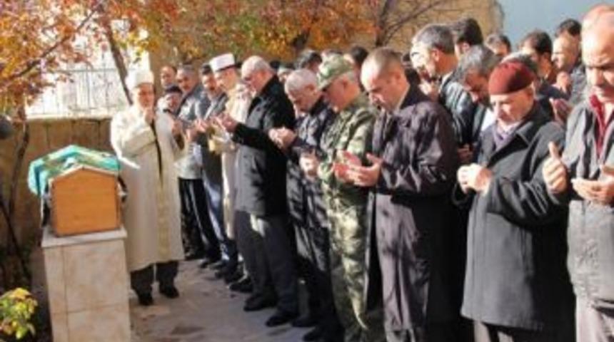 Kore Gazisi Son Yolculuguna Uğurlandı