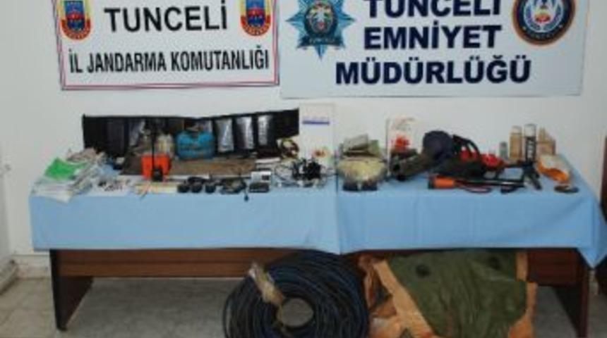 Tunceli&rsquo;de 24 Ter&ouml;rist Sağ Yakalandı