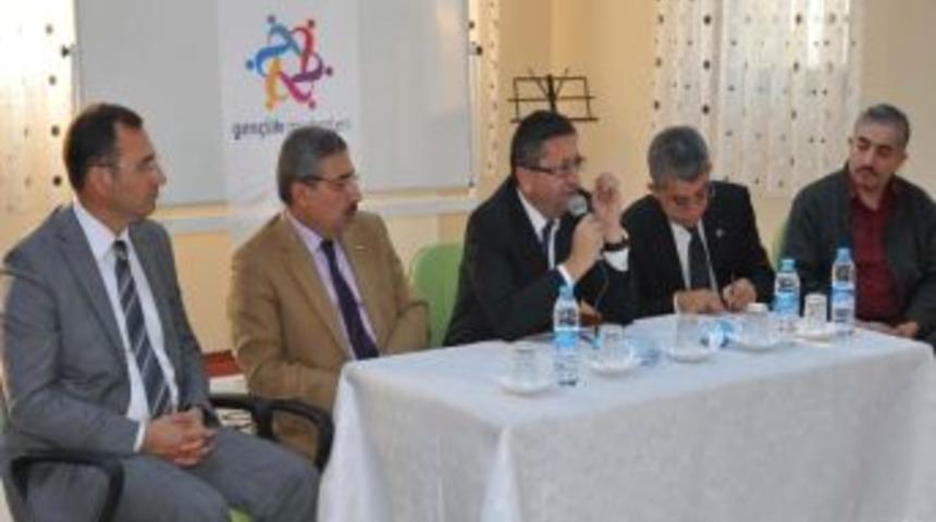 Başkan Tiryaki, Altındağlı Gen&ccedil;lerle Buluştu