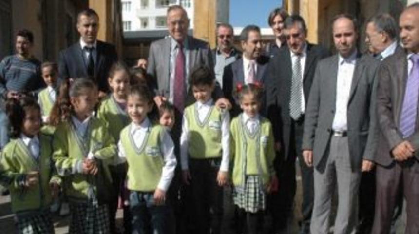 Suriyelilere Bir Destek De İsvi&ccedil;re&rsquo;den