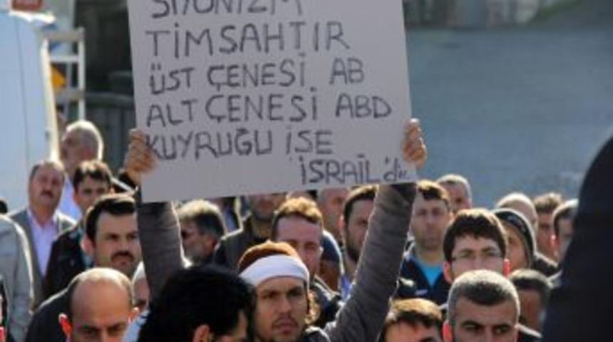 Rizeliler İsrail&rsquo;e Lanet Yağdırdı