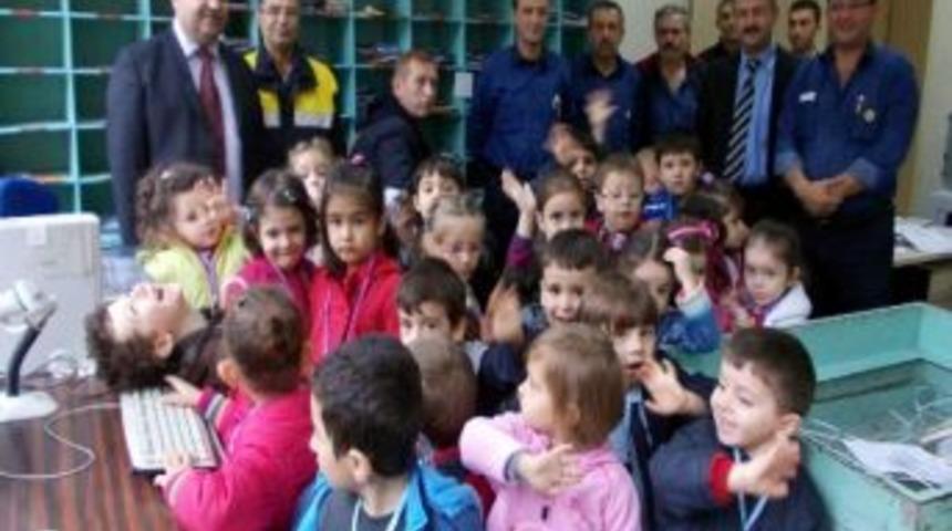 &Ouml;ğrenciler Arkadaşlarına Mektup Attı