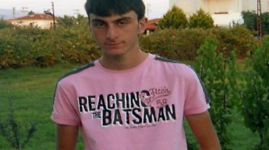 Kırmızı Işıkta Bekleyen Motosiklete Arkadan TIR &Ccedil;arptı: 1 &Ouml;l&uuml;