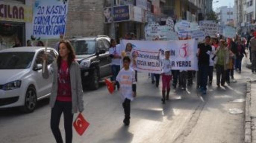 Söke’de Çocuklar Hakları İçin Yürüdü