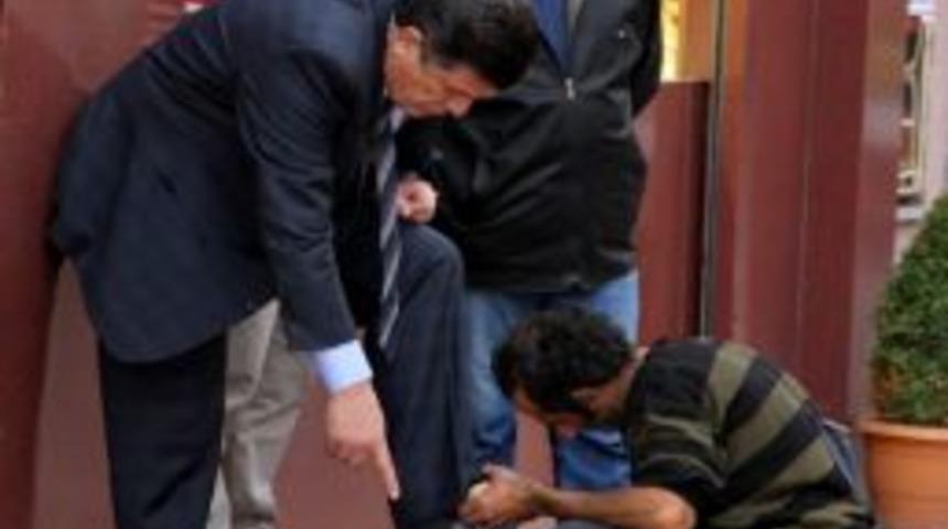 Milletvekilinden Ayakkabı Boyacısına Destek