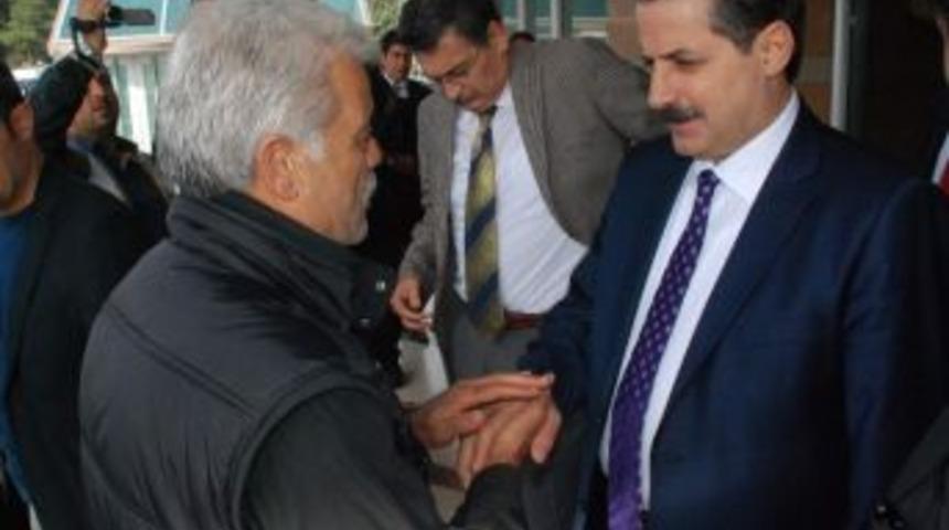 Bakan &Ccedil;elik'ten Yardım İstedi