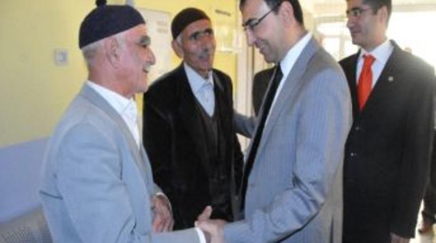 Vali Toprak&rsquo;tan Saldırıya Uğrayan Karakola Ziyaret