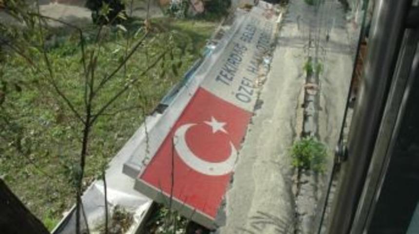 Turex&rsquo;e &lsquo;bayrak Kanuna Muhalefet&rsquo;ten İşlem Yapıldı