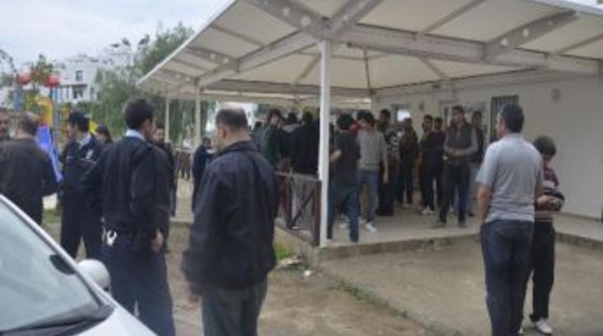 Bodrum&rsquo;da Bdp Binasına Saldırı