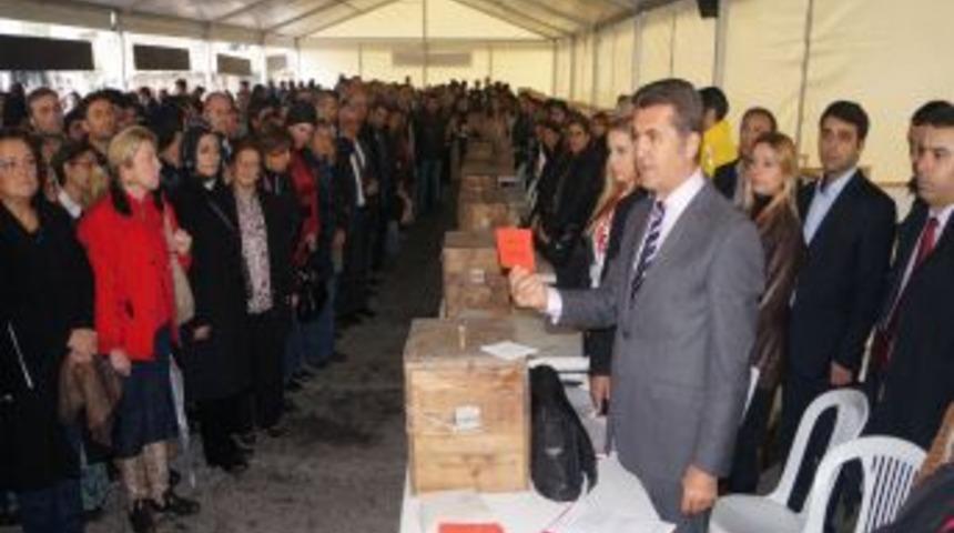 &lsquo;Ayazağa Referandumu&rsquo; Iptal Edildi, Vatandaş Yol Kapattı