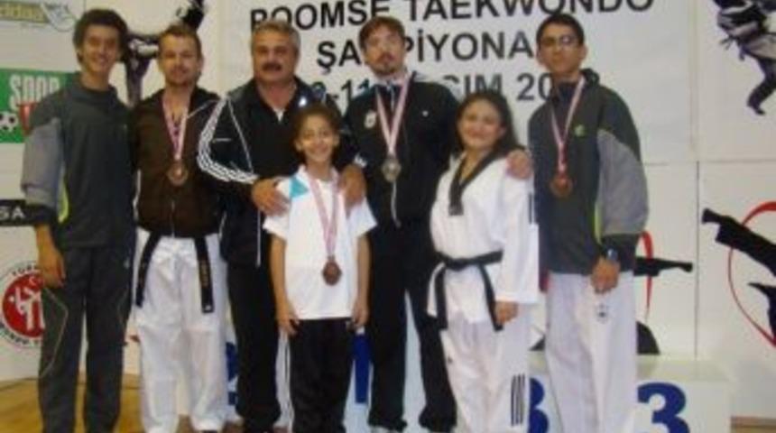 400 Sporcu Madalya İ&ccedil;in Ter D&ouml;kt&uuml;