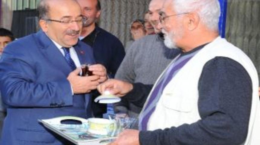 Başkan G&uuml;mr&uuml;k&ccedil;&uuml;oğlu Esnaf Ziyaretinde Narlıbah&ccedil;e Kentsel D&ouml;n&uuml;ş&uuml;m Projesi&rsquo;ni Anlattı