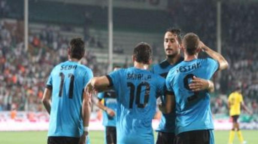 Bursaspor, Mersin İdmanyurdu Ma&ccedil;ına İznik &Ccedil;inisi Formasıyla &Ccedil;ıkıyor