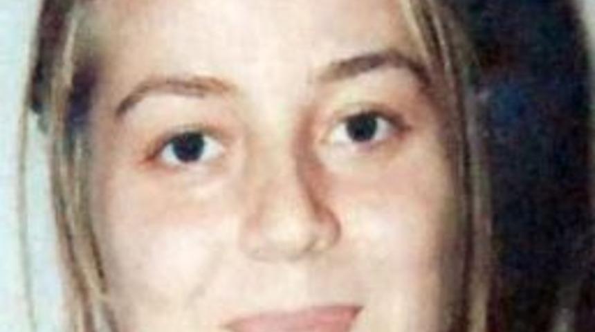 Gen&ccedil; &Ouml;ğretmen Sekizinci Kattan D&uuml;ş&uuml;p &Ouml;ld&uuml;