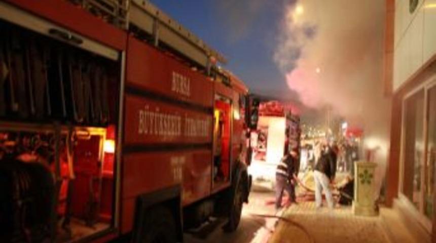 Bursa'yı Ayağa Kaldıran Yangın, At Sevdalılarını Korkutmadı