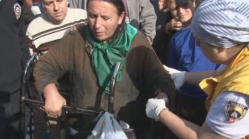 K&ouml;peğin Saldırısından Korkarak Ateş A&ccedil;an Kişi, Kadını Ve K&ouml;peği Yaraladı