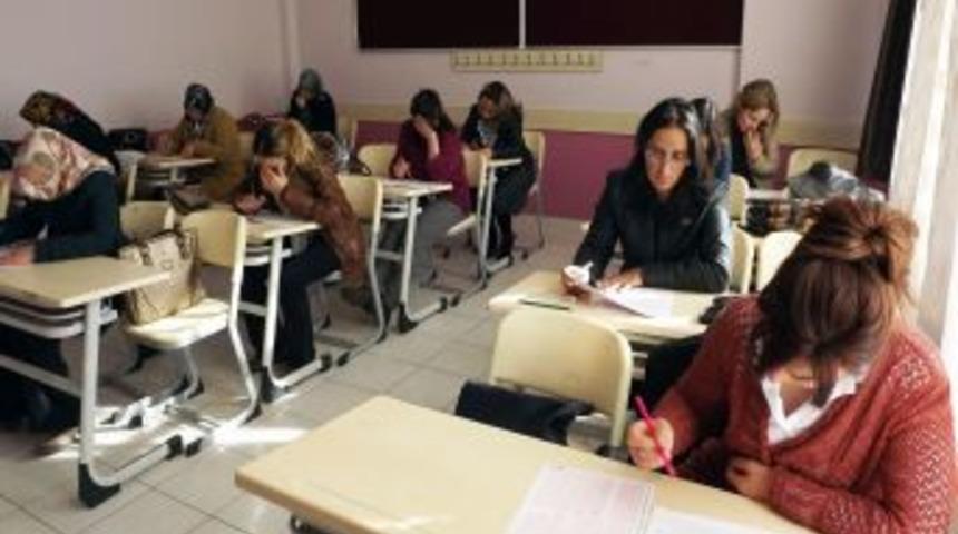 Kars'ta Bu Sefer Veliler Sınava Tabi Tutuldu