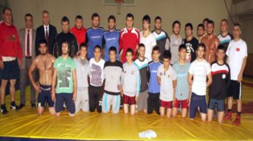 Tokatlı Güreşçiler Müsabakalar Için Sabırsızlanıyor