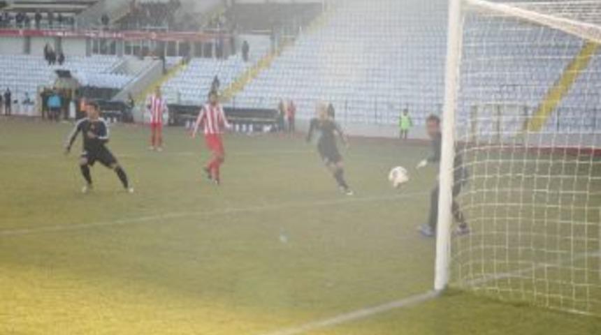 Yakutiyespor 3. Galibiyetini Alarak Ligde 8&rsquo;nci Sıraya Y&uuml;kseldi