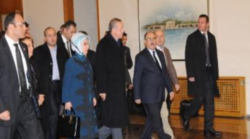 Başbakan Erdoğan T&uuml;rkiye'ye D&ouml;nd&uuml;