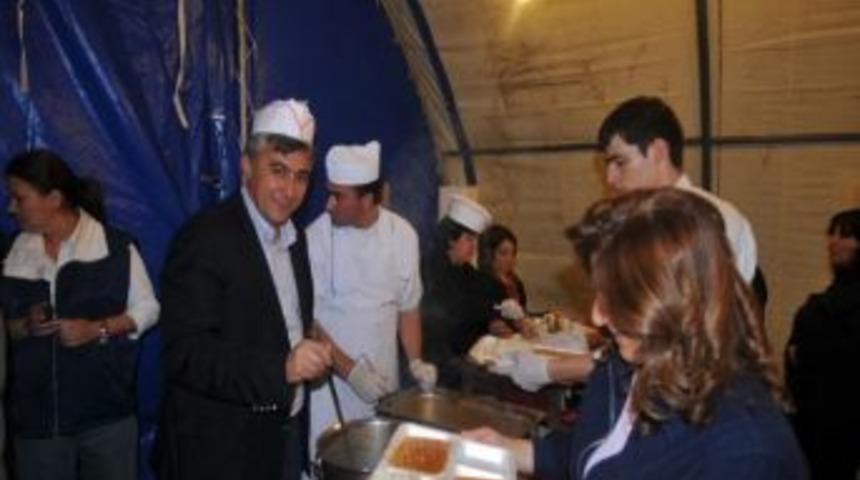 G&uuml;zelbah&ccedil;e Belediyesi, Muharrem İftarı Verdi