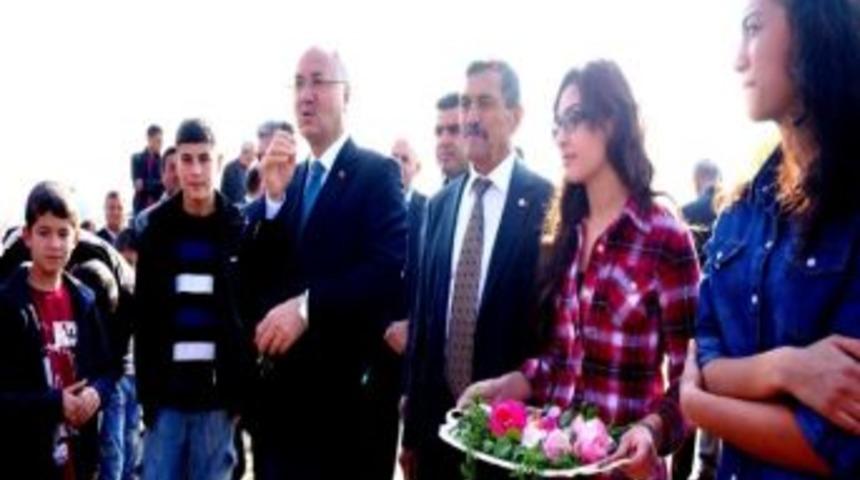 Manisa Valisi Daş&ouml;z, Sarıg&ouml;l'de K&ouml;pr&uuml; A&ccedil;ılışı Yaptı