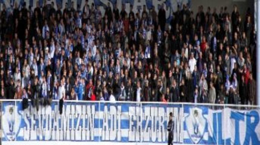 B&uuml;y&uuml;kşehir Belediyespor Zirveden Kopmuyor