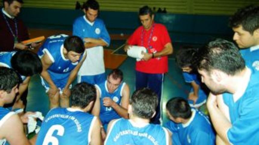 &Uuml;niversiteler Gen&ccedil;lik Ve Spor Kul&uuml;b&uuml; Takımı Haftayı Mutlu Kapattı