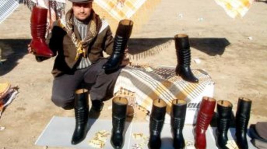 Efe &Ccedil;izmesi Devecilerin Aksesuarı Oldu