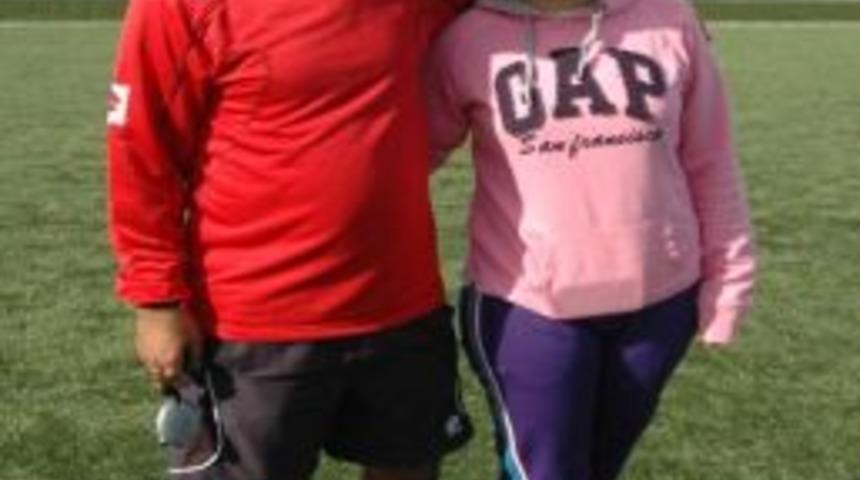 Asaşspor, Futbol Okuluna Bayan Antren&ouml;r