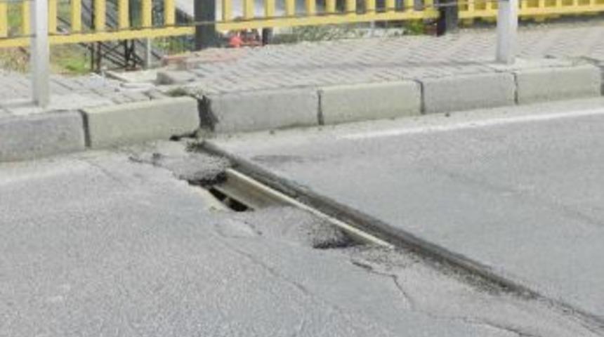 Atat&uuml;rk Viyad&uuml;ğ&uuml;&rsquo;nde Derin &Ccedil;atlak