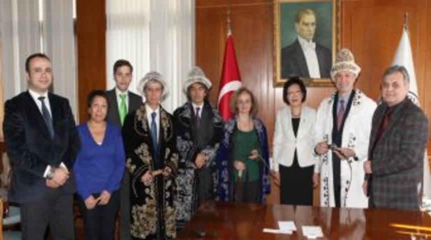 Kırgız Kardiyologlar &Ccedil;&Uuml;'den Destek Istedi