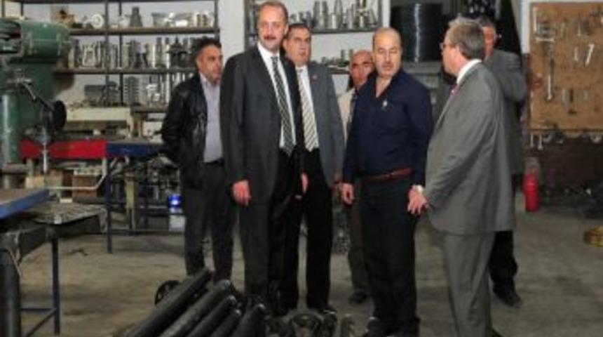 Başkan Akg&uuml;l'den Aydınlatma Fabrikasına Ziyaret