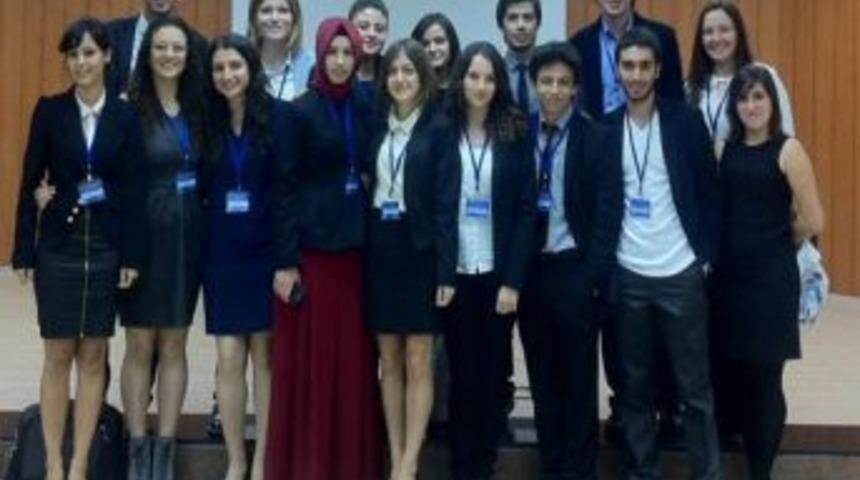 Yıldızlılar Mentorluk Projesi İ&ccedil;in Buluştu