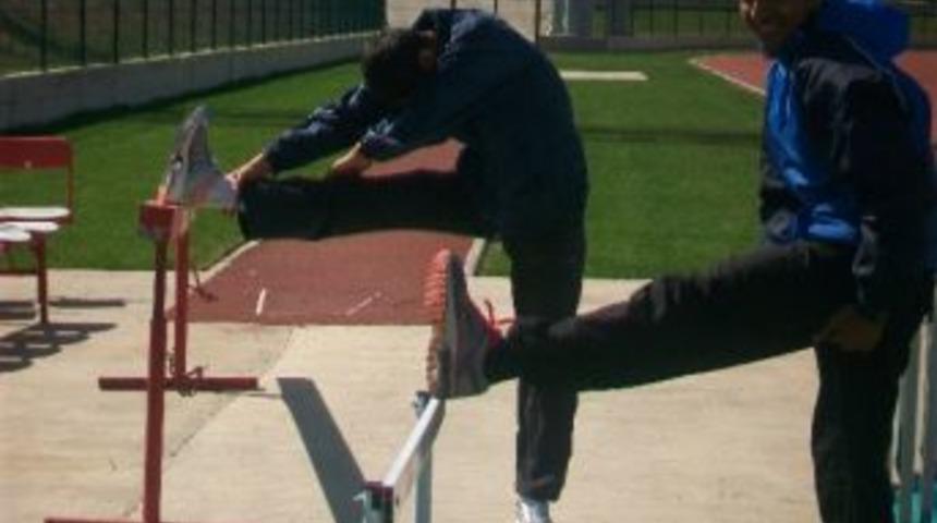 Hakan &Ccedil;e&ccedil;en Milli Takımda