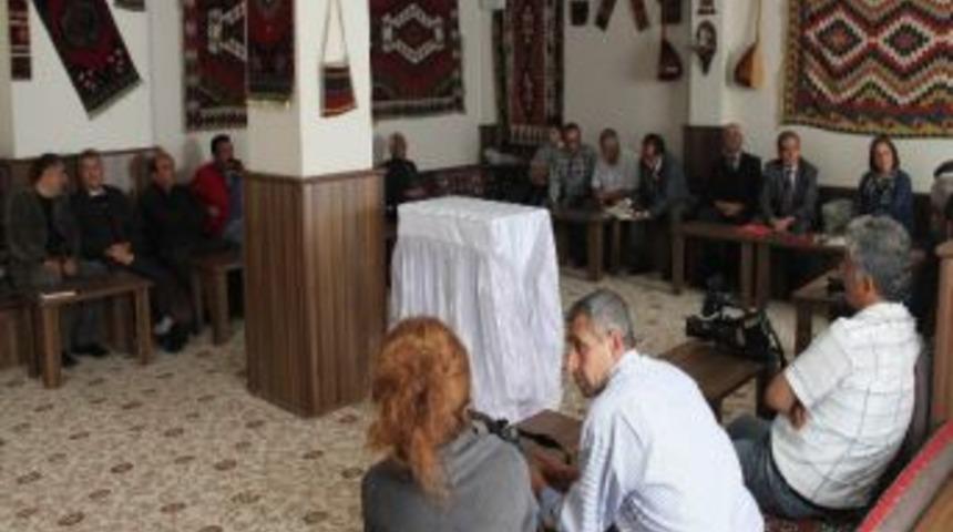 Uluslararası Aşıkpaşa Şiir Ş&ouml;leni