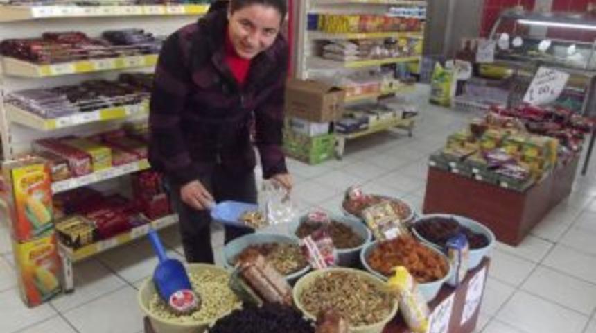 Aşure Malzemeleri Tezgahlardaki Yerini Aldı