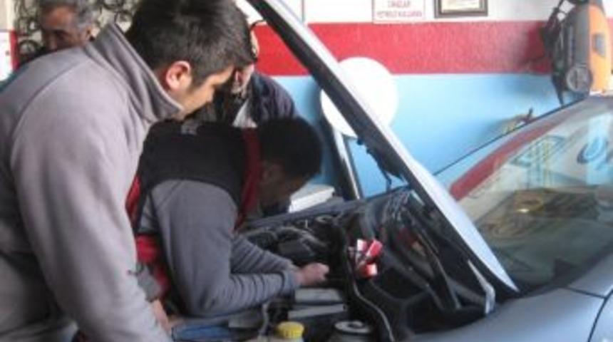 Oto Tamircilerinden Ara&ccedil; Sahiplerine 'kış Bakımı' Uyarısı